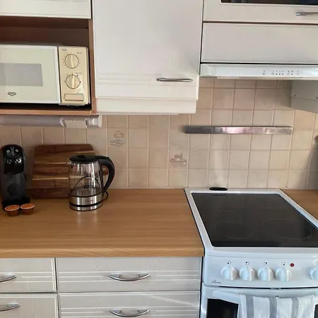 Apartament Quiet With Free Parking, 15 Min To Airport