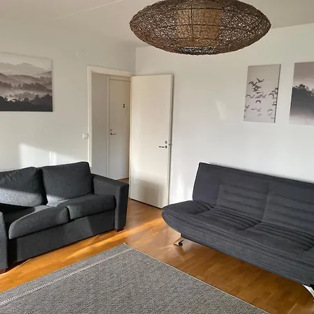 Helsinki Area 15 Min To Airport With Own Parking Lot *