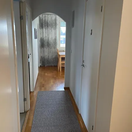 Helsinki Area 15 Min To Airport With Own Parking Lot Apartment Vantaa