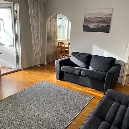 Quiet With Free Parking, 15 Min To Airport *