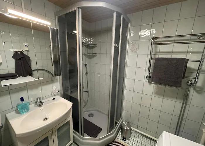 Helsinki Area 15 Min To Airport With Own Parking Lot Lägenhet *